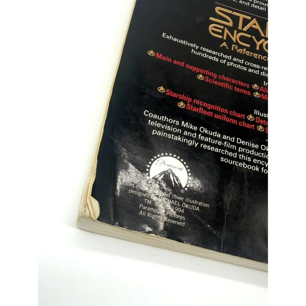 The Star Trek Encyclopedia: A Reference Guide to the Future 1st Ed 1994 Okuda